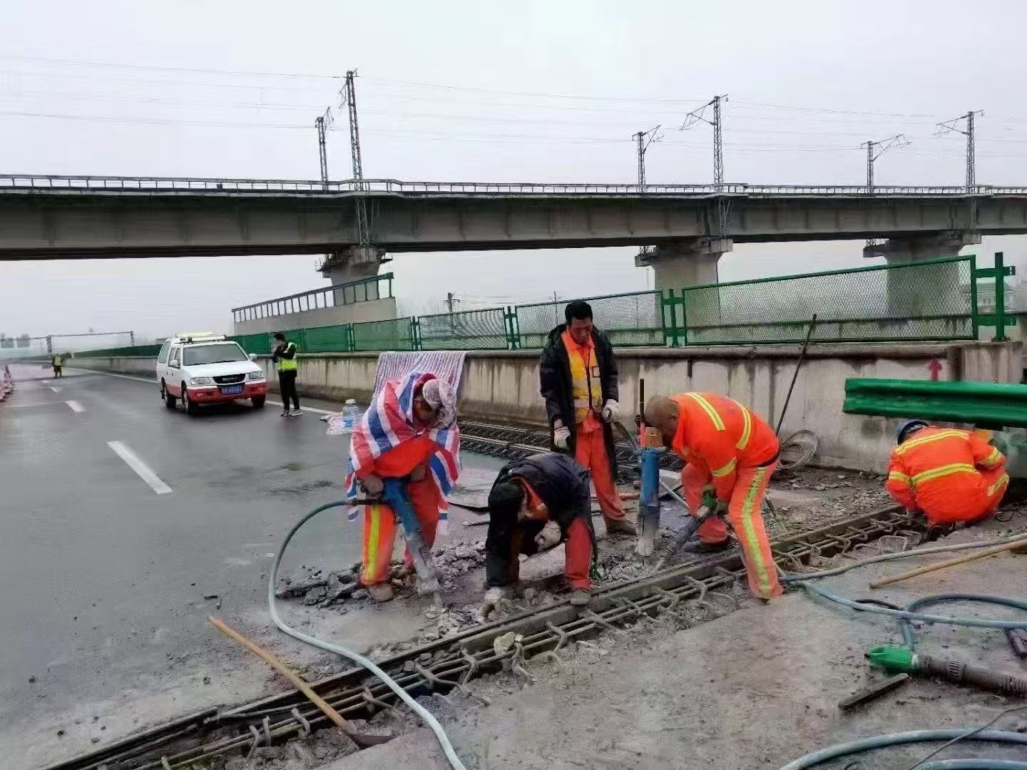 红旗桥梁伸缩缝抢修料